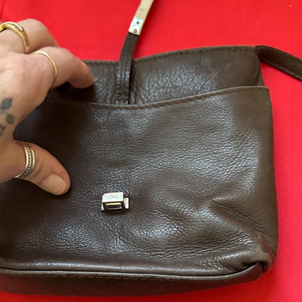 MADE IN ITALY Elegant Brown Leather Shoulder Bag 1 Tiny mark on back clean - Picture 6 of 12